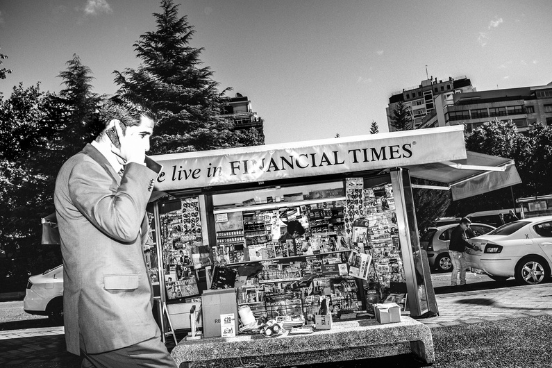 Ein Zeitungskiosk im Finanzviertel "AZCA": In den letzten Jahren überwogen hier eher die schlechten Nachrichten.