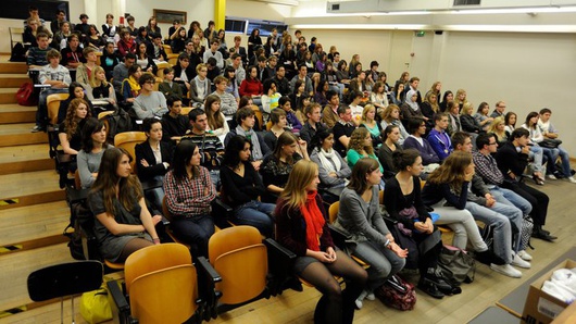 Una nueva licenciatura les intruye en "eco-construcción"