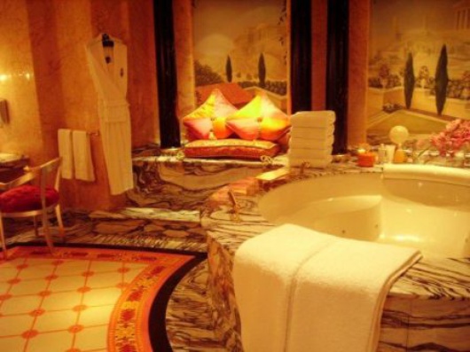 The Royal Bathtub