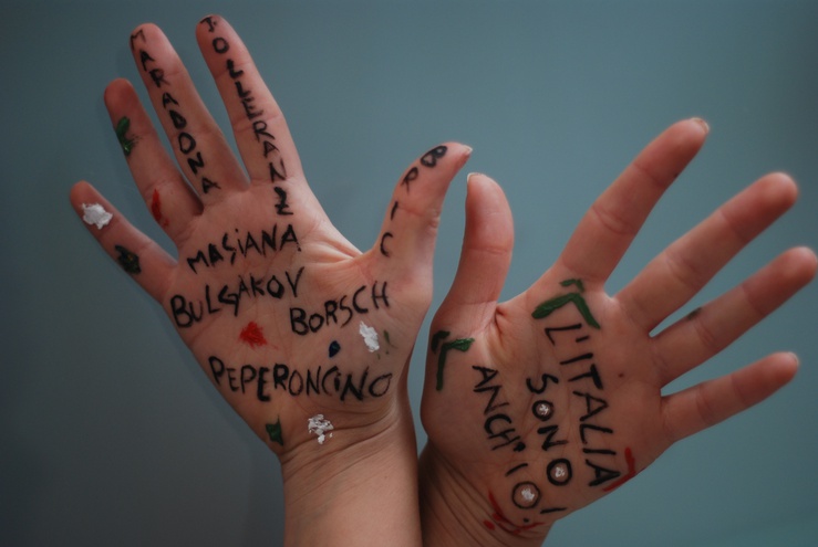 La photo a été prise lors de l'entrevue avec Margaret, une fille russe immigrée en Italie. Son cas est exemplaire des difficultés rencontrées par les immigrants, même s'ils ne peuvent obtenir un permis de séjour pour études : pour eux, trouver un emploi stable est entravée par la loi. © Ilaria Izzo