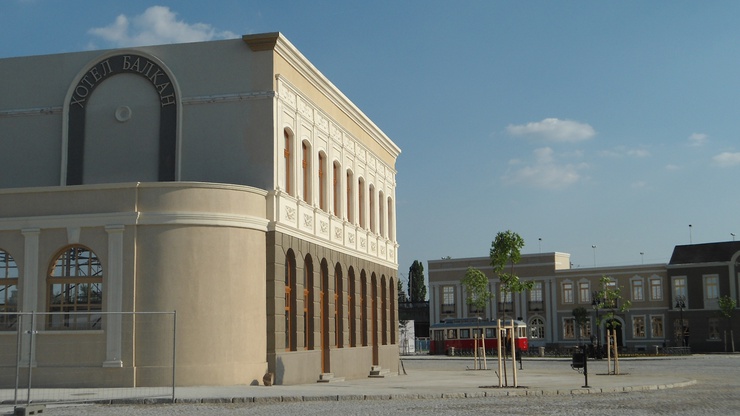 L'Hotel Movska.