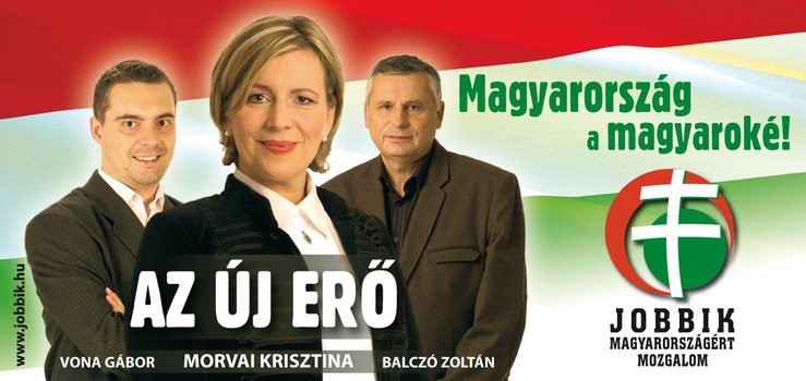 de gauche à droite: Gábor Vona (31, responsable du parti Jobbik); Krisztina Morvai (43, avocate des droits de l'homme et eurodéputée du parti depuis 2009); Zoltan Balczó (52, député européen et vice-président du parti)