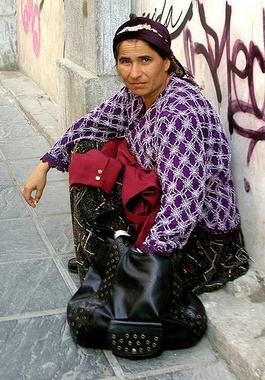 Precarity and social exclusion have a different impact on women