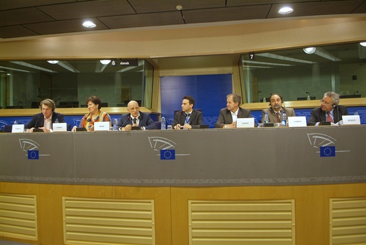 The web channel wants to humanise the European institution