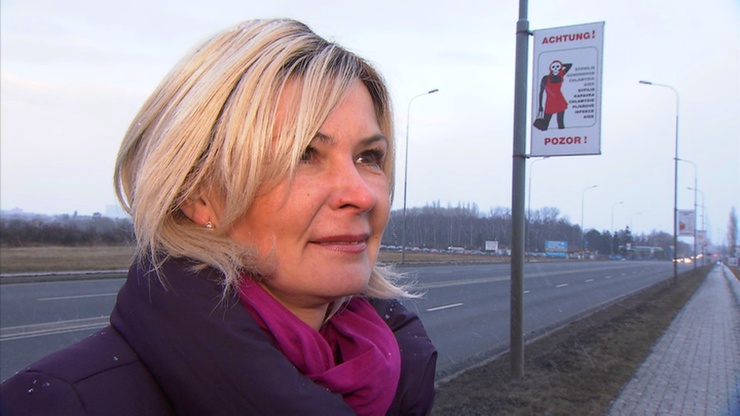 Mère de trois fille, elle lutte avec acharnement contre la prostitution dans sa ville
