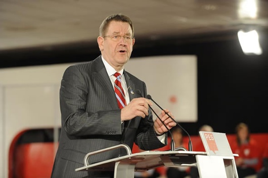 Poul Nyrup rasmusen en Madrid