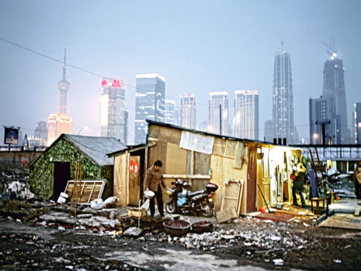 Maison d’un éboueur dans les faubourgs de Shanghai | Crédits : Boris Svartzman/ svartzman.com