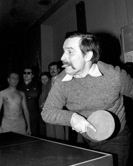 2-days-in-warsaw-solidarnosc-cult-polish-documentaries-and-berlusconi-solidarnosc-poland-communism-berlusconi-movies.jpg