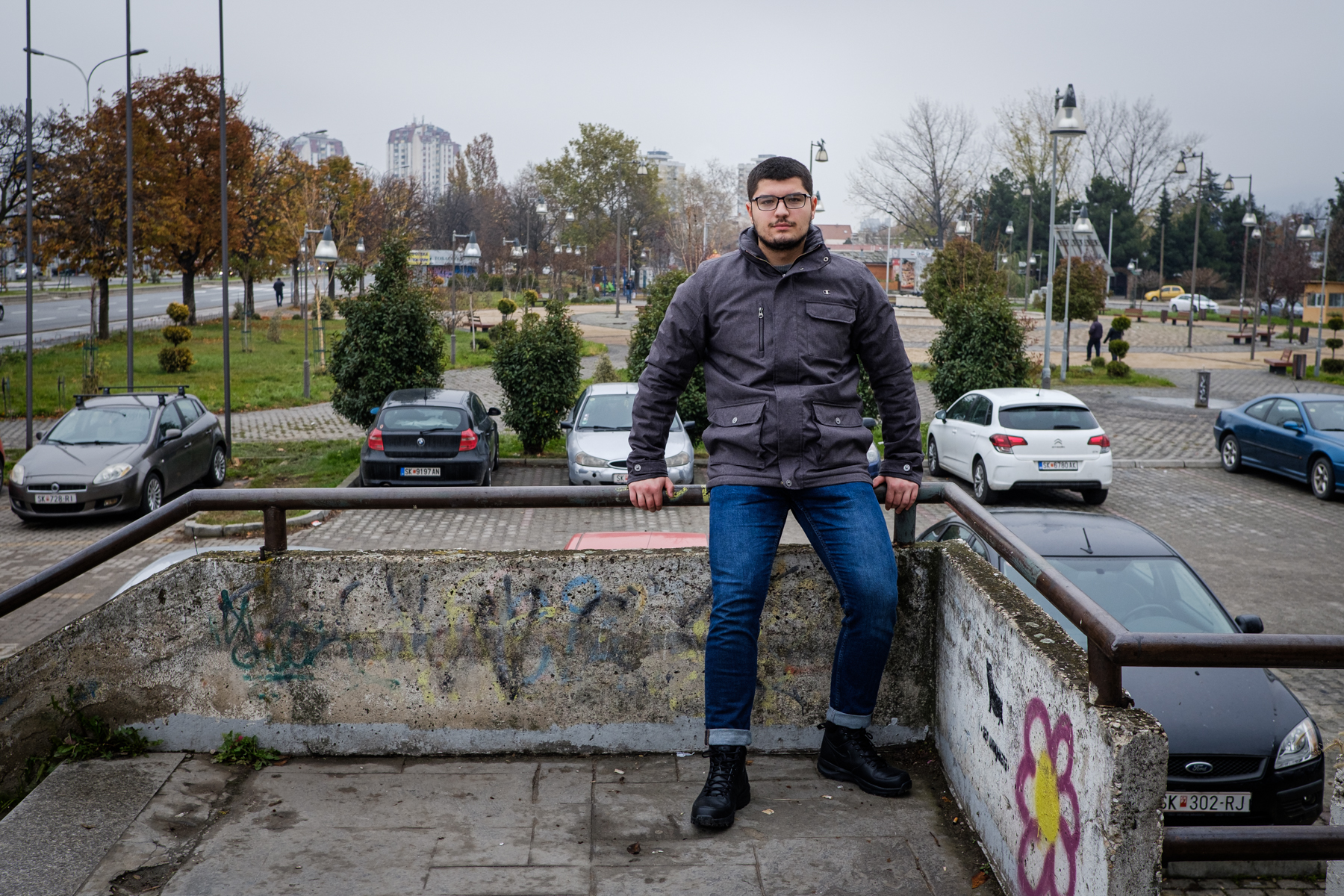 Simon, 16