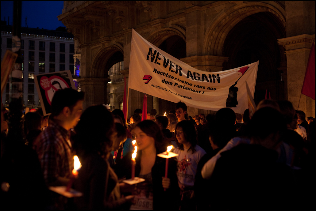 Against extreme-right