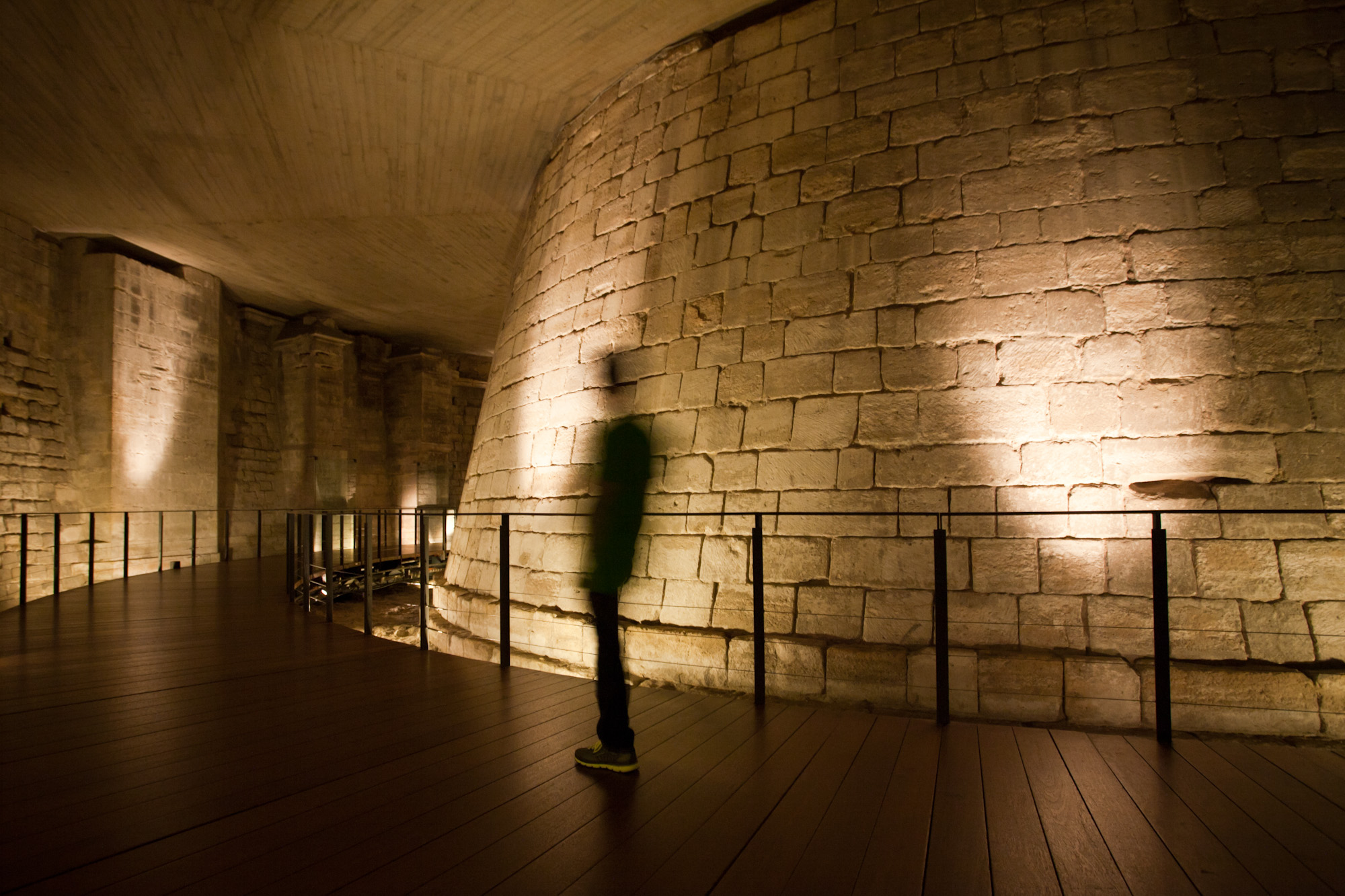 Überreste des Hauptturms der mittelalterlichen Louvre-Festung