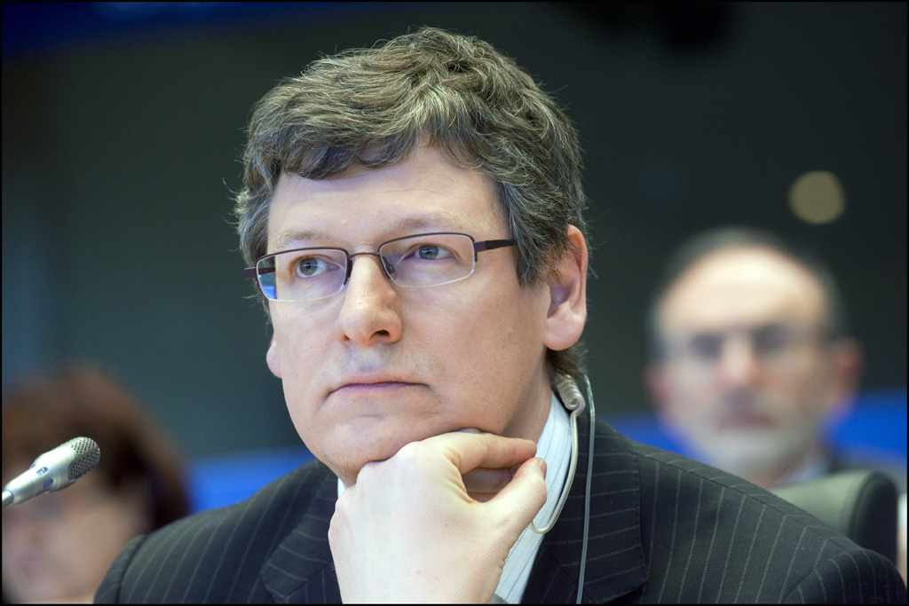 Andor Laszlo: Commissario per l'Occupazione, Affari sociali e Inclusione 