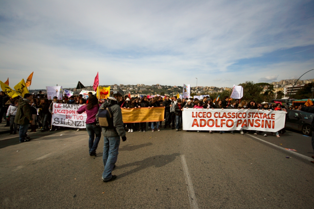 Naples contre la mafia