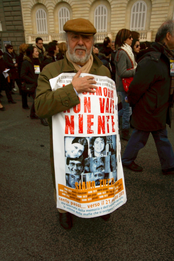 Naples contre la mafia