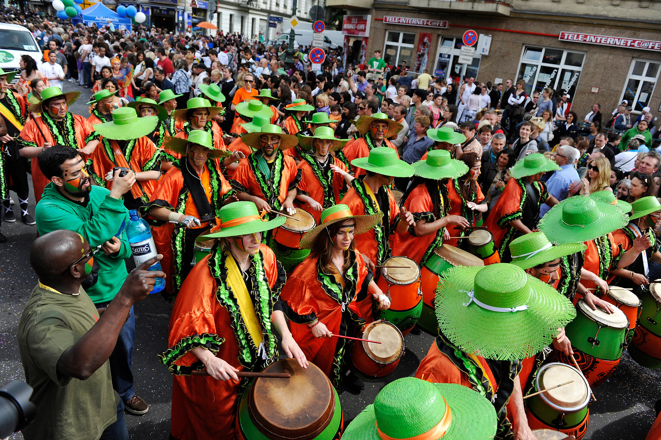 Musique, bals et multiculturalisme