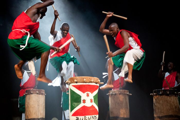 Image for Tamburi del Burundi: un finale travolgente