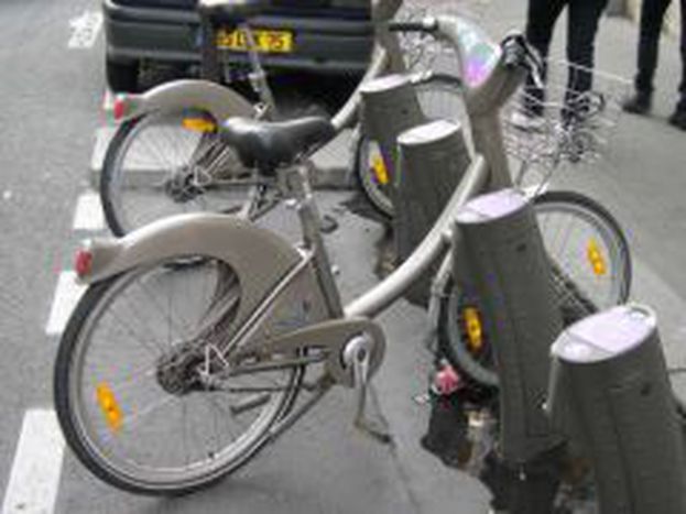 Image for A “spasso” col velib