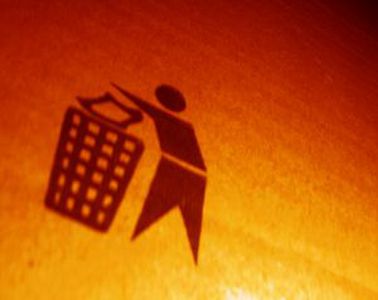 Image for Ambiente: Bruxelles contrattacca
