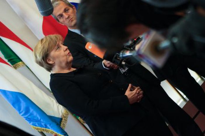 Image for Merkel wants to go forward - and blocks