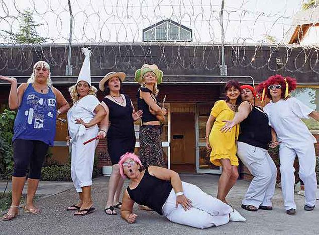 Image for Teatro Yeses rompe los barrotes de la prisión