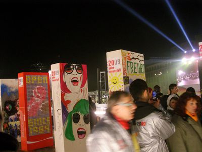 Image for Live from the night: celebrating 20 years of the wall in Berlin (10 images)
