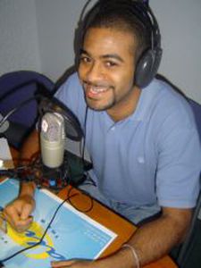 Image for Cafebabel.com on the radio, at the program "Objetivo Bruselas"