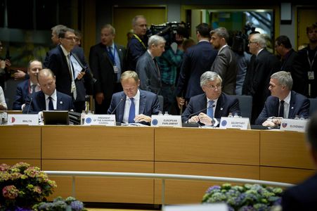 Image for Brexit : à table !