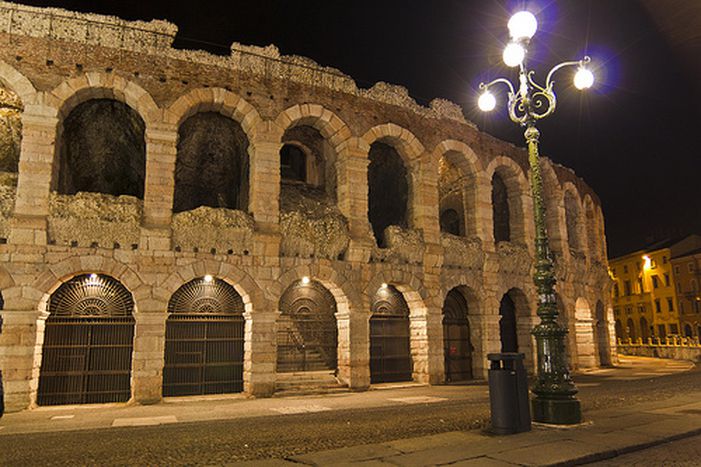 Image for Verona...un caso di "razzismo cortese"