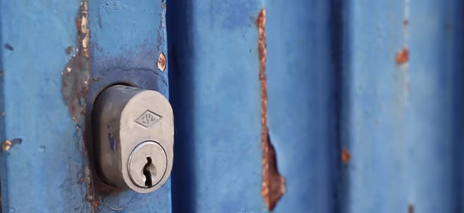 Image for Un documentaire révèle la réalité du Centre de Rétention Administrative (en espagnol CIE) de Zapadores, à Valence