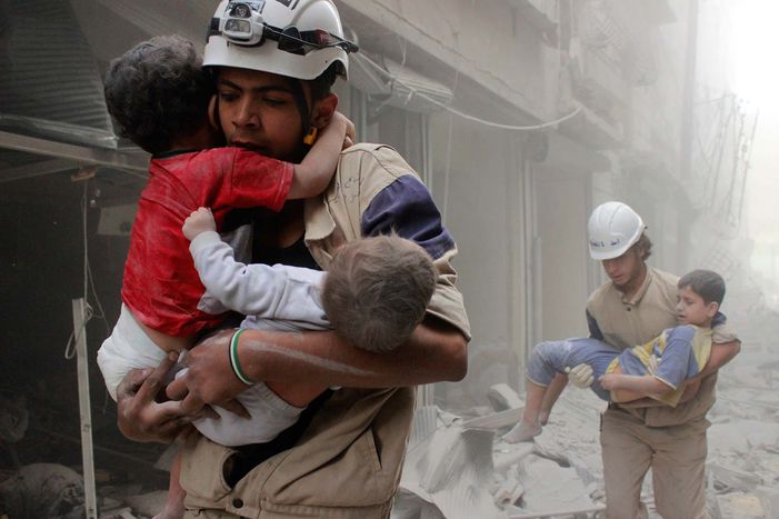 Image for Siria: a scuola sotto le bombe, infanzia perduta