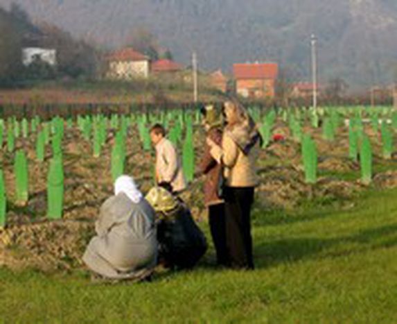 Image for Pamiętając o Srebrenicy
