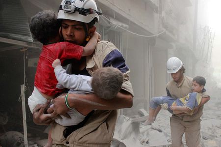 Image for Siria: a scuola sotto le bombe, infanzia perduta