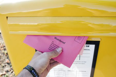 Image for Sono un emigrato, lasciatemi votare!