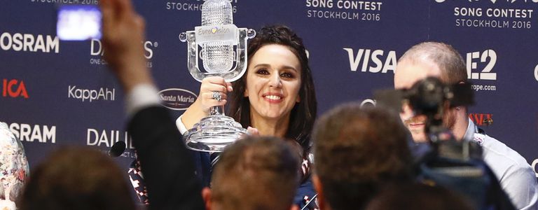 Image for Politik und Pyromanen: Ukraine gewinnt Eurovision