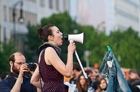 Image for Des élections à la rue : assistons-nous à un boycott de la démocratie ? 