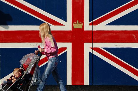 Image for Riot Belfast: la bandiera inglese trascina la città nel caos
