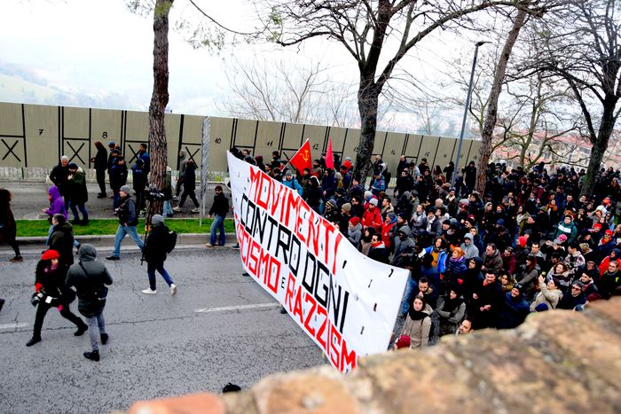 Image for Italie : une marée humaine contre les fascistes