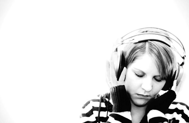 Image for Musik aus dem Netz: Ist Deezer Download illegal?