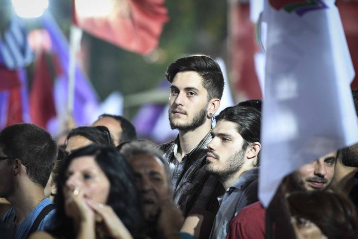 Image for Lontano dai media, lontano dal cuore: segni di vita dalla Grecia 