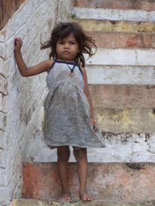 Image for Tener hijos a los 12 años en India
