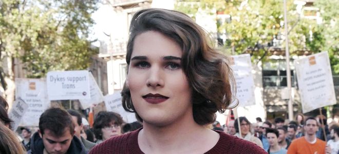 Image for Existrans': LGBT gehen in Paris auf die Straße