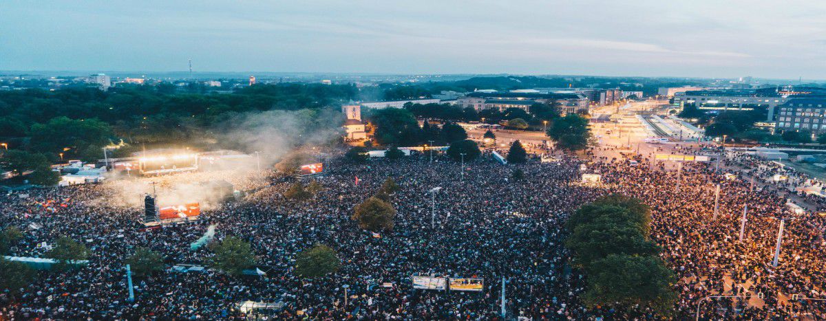 Image for Kuscheln gegen Rechts: Mein Konzertbesuch in Chemnitz