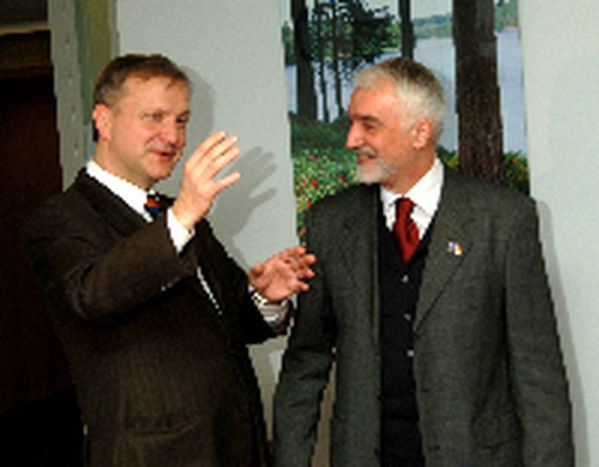 Image for Quel collante a prova di Balcani
