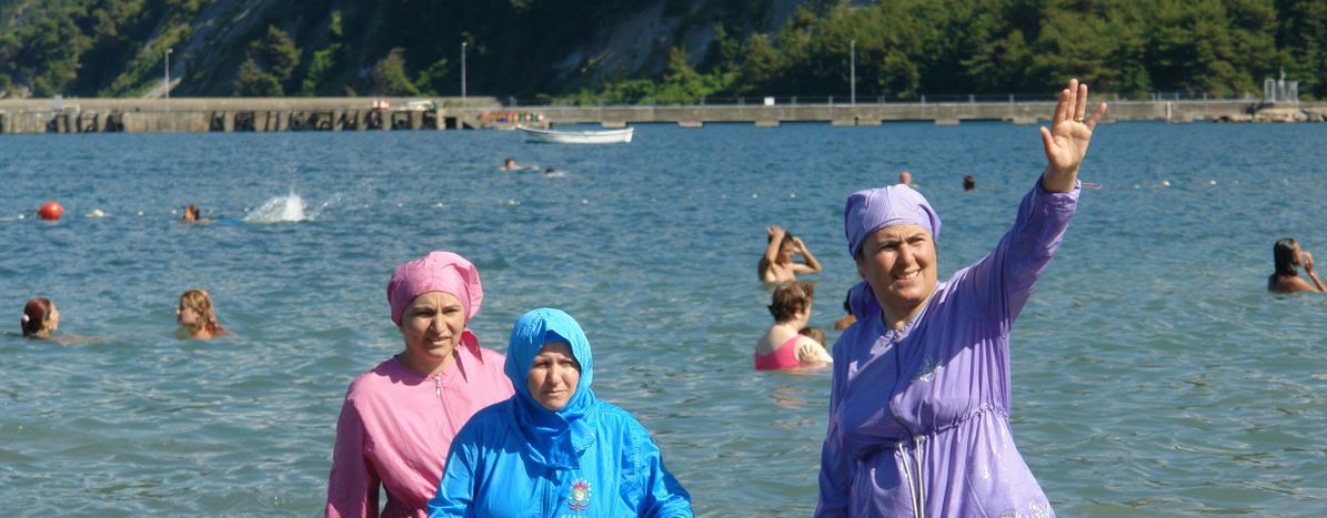 Image for Burkini : sous les clichés, le voile