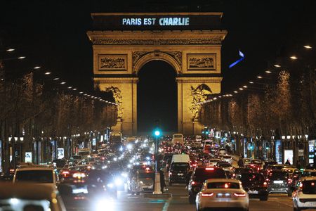 Image for Paris, brennst du?