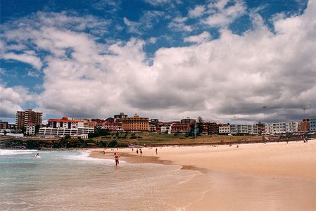 Image for Bondi Beach - surfowanie i poezja
