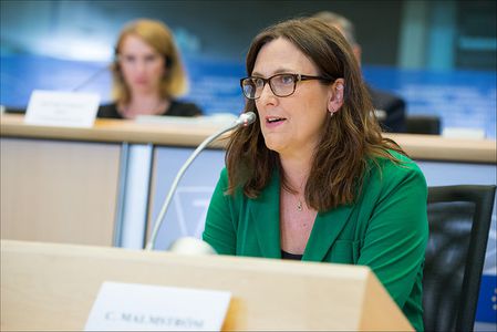 Image for Cecilia Malmström : un refus poli mais "transparent" pour suspendre le TTIP