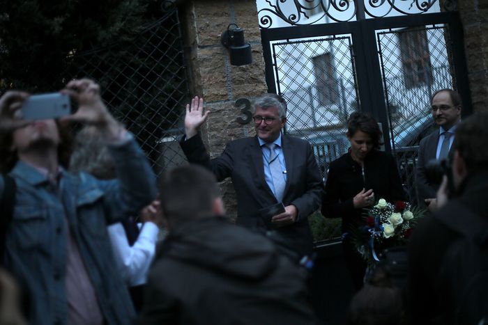 Image for A sad goodbye to official diplomatic representations between two EU member states