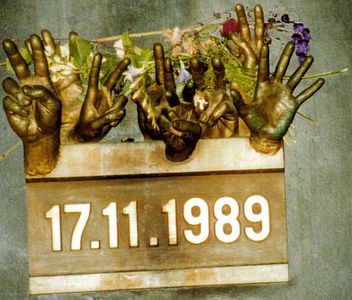 Image for 1989: Ein kleiner Rückblick auf die samtene Revolution 