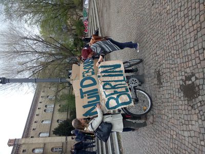Image for #NuitDebout à Berlin : « Je veux participer où que je sois »